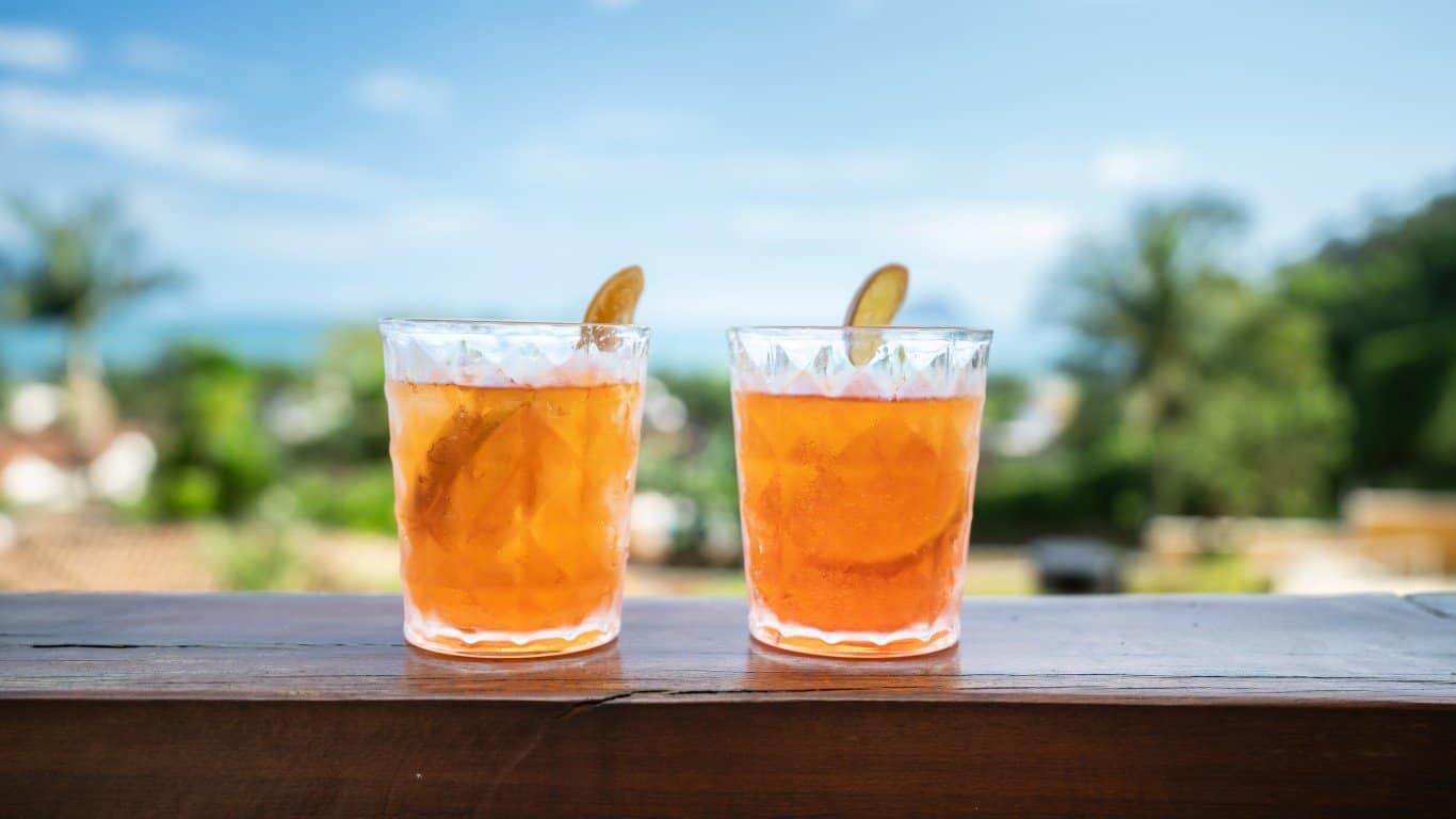 I Love a Good Old Fashioned, But These 8 Cocktails Are Better