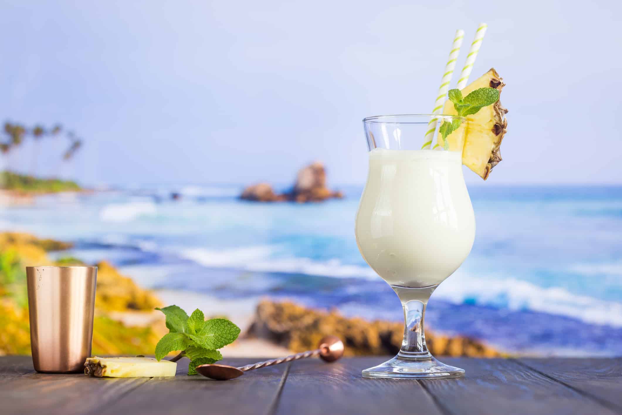 Skip the Martini, These 14 Classic Cocktails Are Better